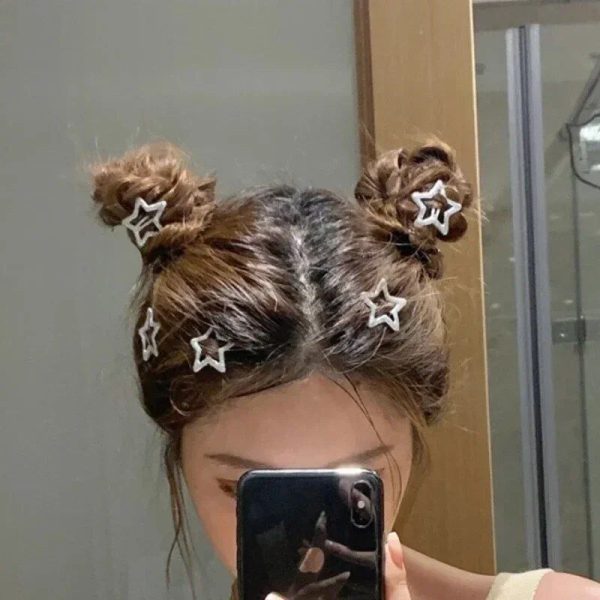 Chic Y2K Star Snap Hair Clips - Punk Silver Metal Hairpins for All Occasions - Image 7