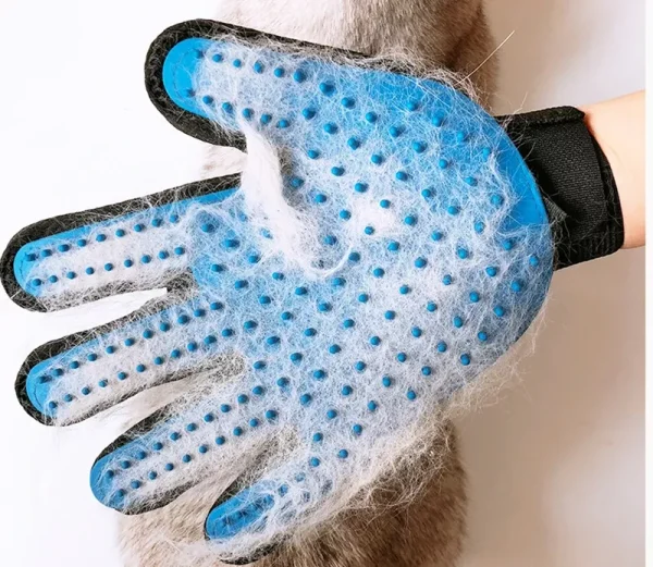 Luxurious Grooming Glove